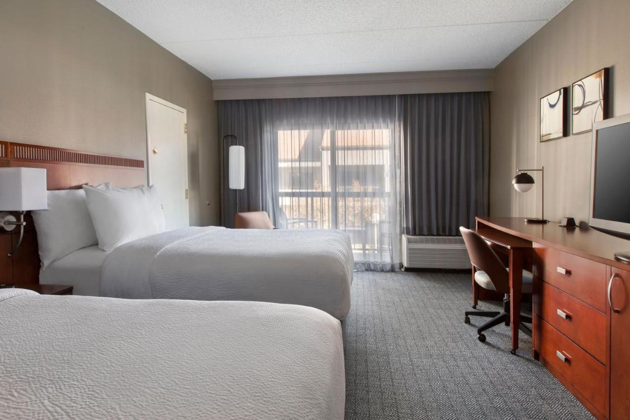 Courtyard By Marriott Tarrytown Westchester County Экстерьер фото