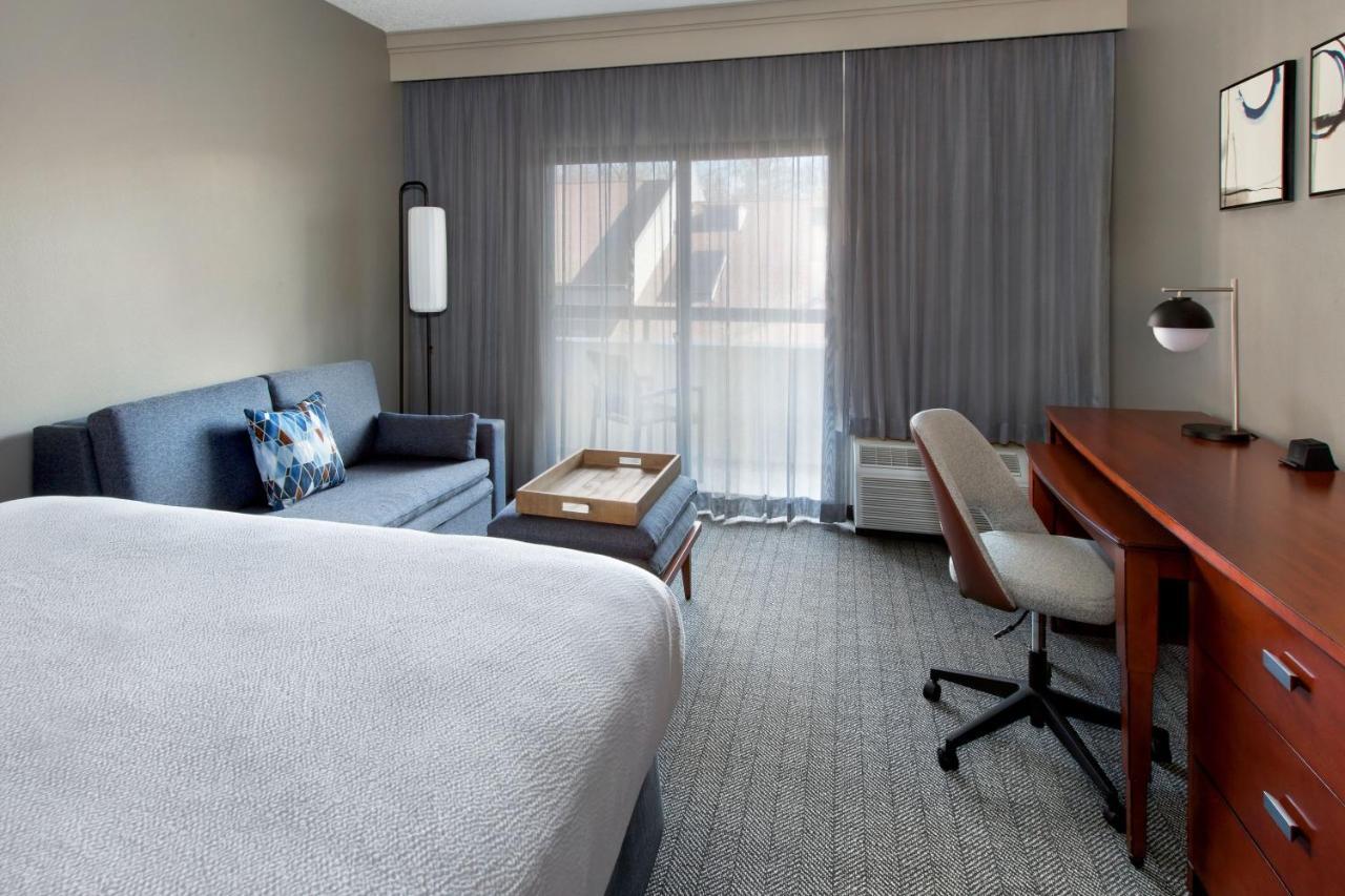 Courtyard By Marriott Tarrytown Westchester County Экстерьер фото