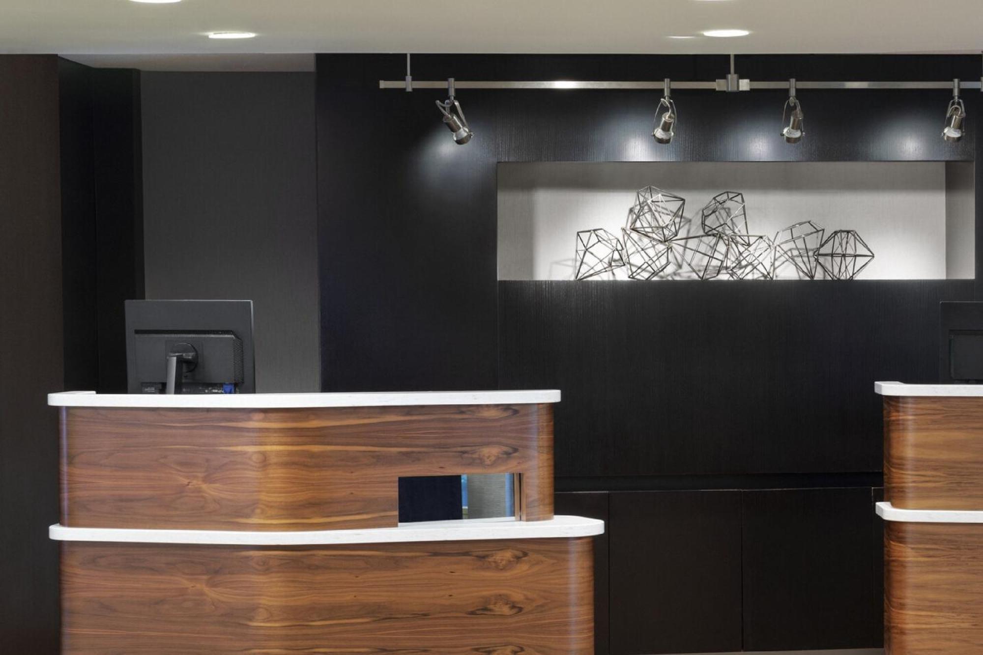 Courtyard By Marriott Tarrytown Westchester County Экстерьер фото